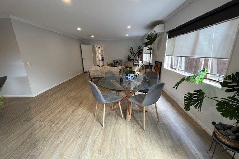 Photo of property in 26 Heidi Crescent, Flat Bush, Auckland, 2016
