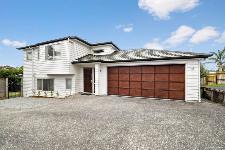 Photo of property in 626d Beach Road, Browns Bay, Auckland, 0630