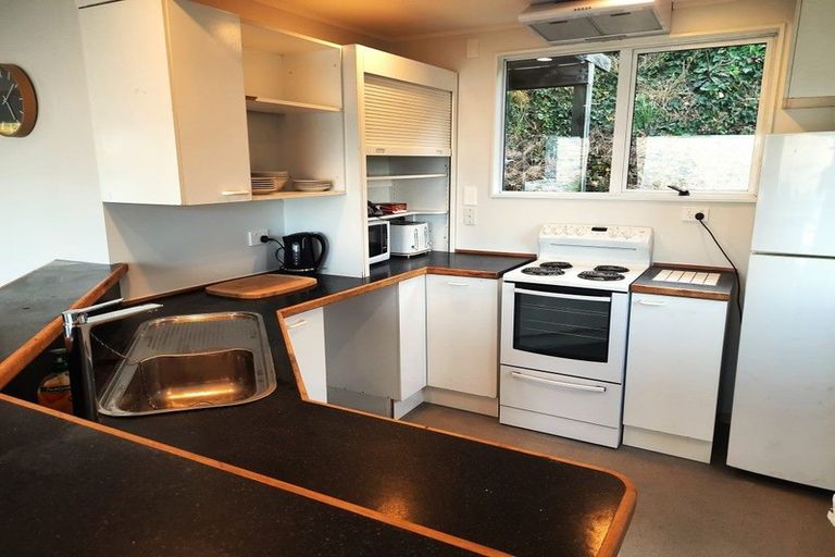 Photo of property in 32 Avalon Crescent, Fernhill, Queenstown, 9300