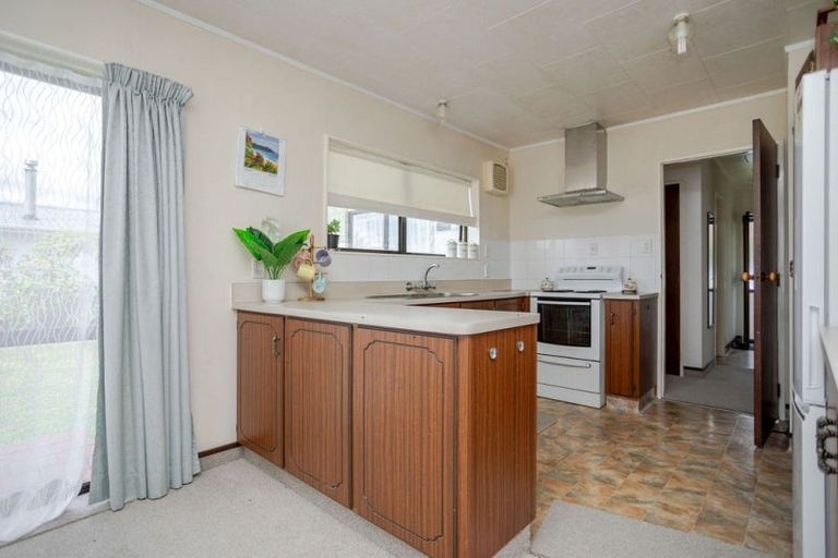 Photo of property in 44 Allardice Street, Dannevirke, 4930