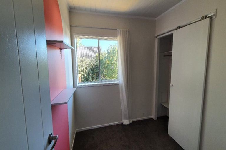 Photo of property in 2/9 Lingham Crescent, Torbay, Auckland, 0630
