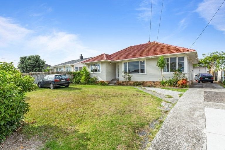 Photo of property in 16 Cheviot Street, Mangere East, Auckland, 2024