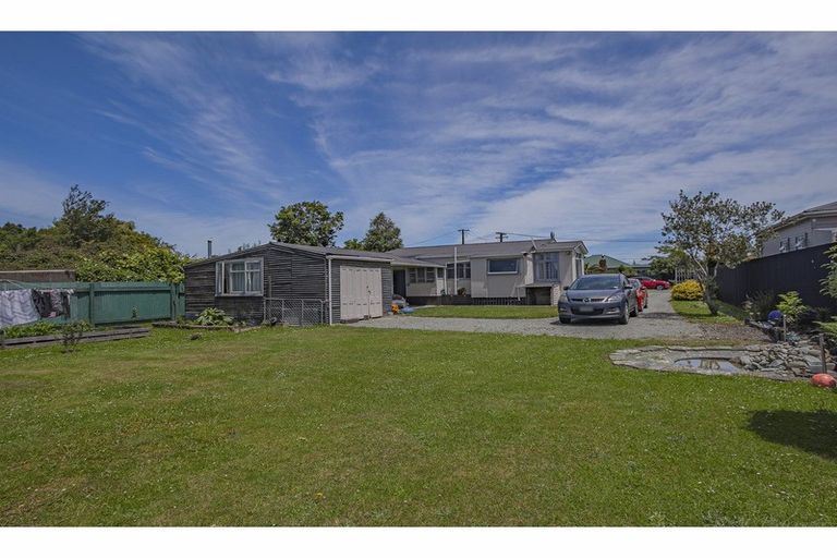 Photo of property in 16 Neal Street, Temuka, 7920
