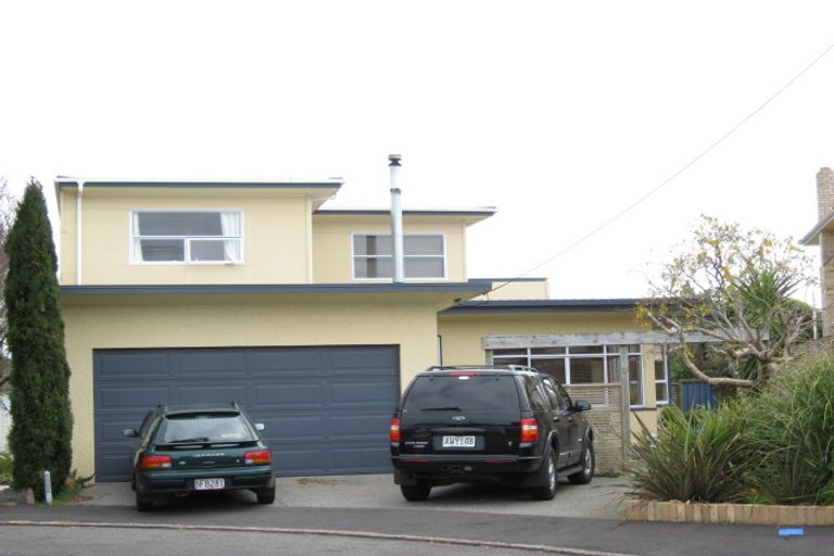 Photo of property in 10 Strandon Place, Strandon, New Plymouth, 4312