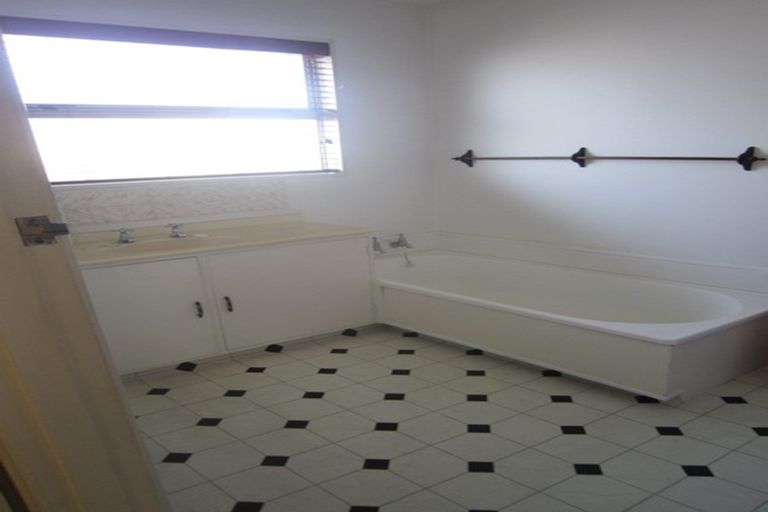 Photo of property in 1/9 Archdall Place, Avonhead, Christchurch, 8042