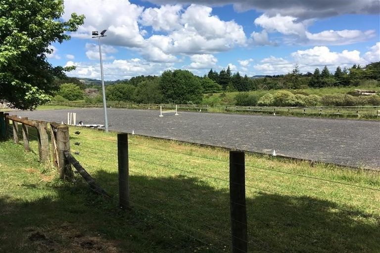 Photo of property in 235 Jesmond Road, Karaka, Drury, 2578