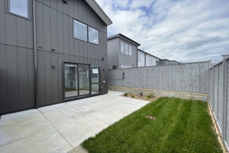 Photo of property in 6 Viridian Avenue, Rosehill, Papakura, 2113