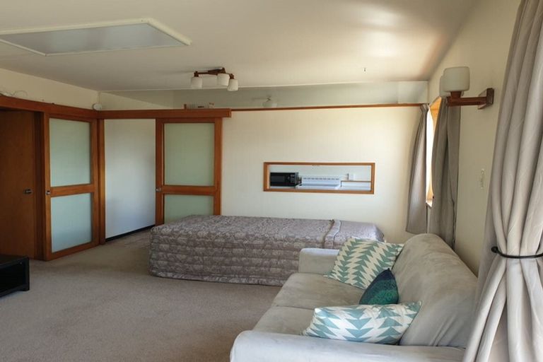 Photo of property in Mansfield Towers, 1 Grant Road, Thorndon, Wellington, 6011