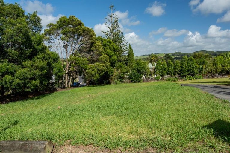 Photo of property in 28 Wilson Road, Haruru, 0204