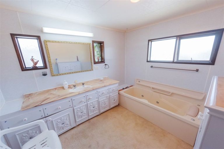 Photo of property in 12 Dundas Street, Whitianga, 3510