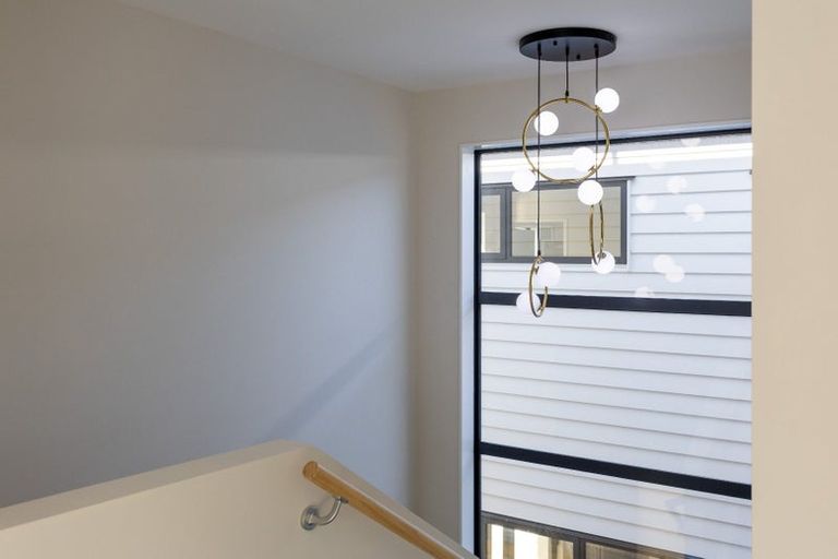 Photo of property in 6d Kaweka Street, New Lynn, Auckland, 0600