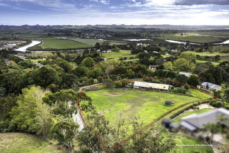 Photo of property in 83 Pipitiwai Drive, Helensville, Kaukapakapa, 0871