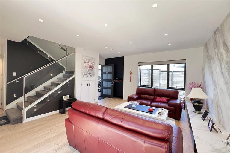 Photo of property in 81a Matipo Road, Mairangi Bay, Auckland, 0630