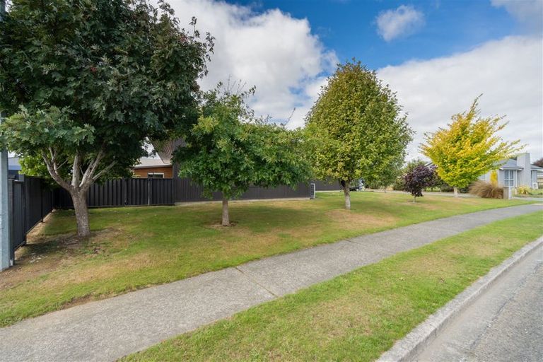 Photo of property in 21 Pop Andrew Drive, Te Anau, 9600