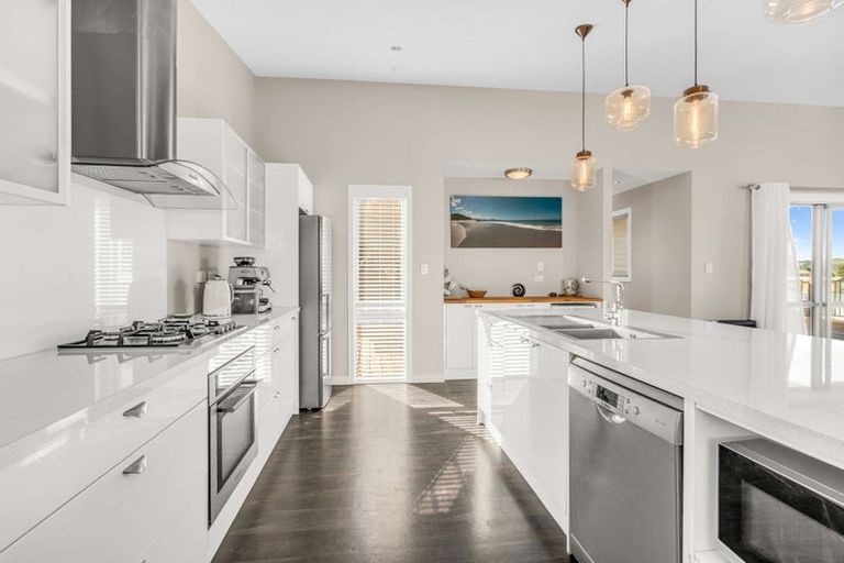 Photo of property in 18 Mariner Cove Road, Tinopai, Matakohe, 0593