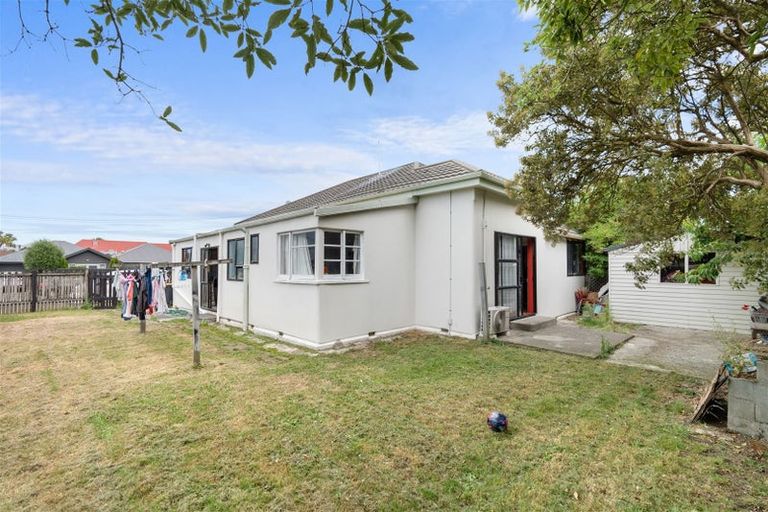 Photo of property in 86 Geraldine Street, Edgeware, Christchurch, 8013