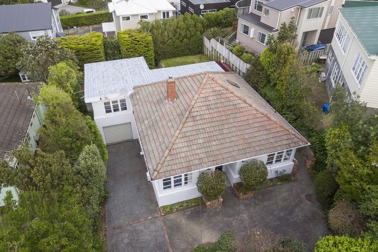 Photo of property in 44 Mandalay Terrace, Khandallah, Wellington, 6035