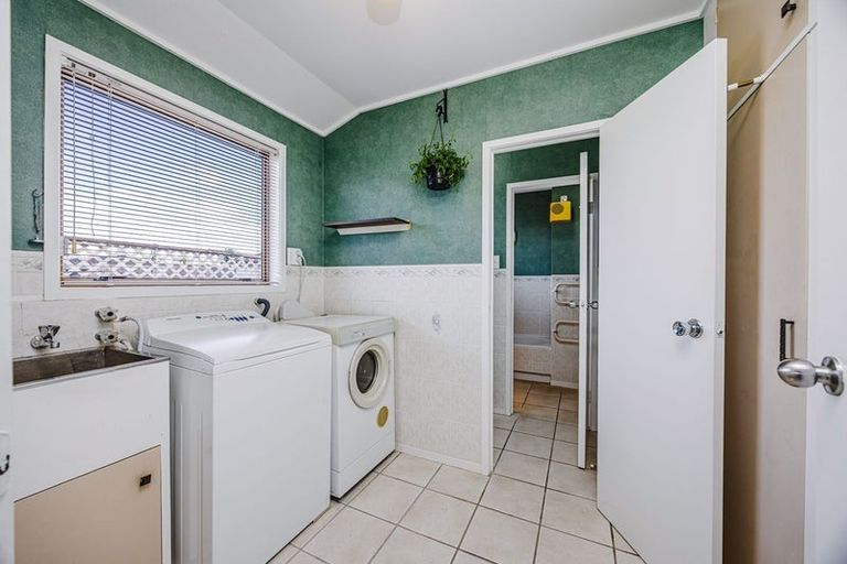 Photo of property in 21 Brynbela Court, Papakura, 2110