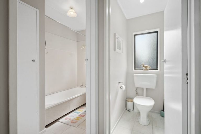 Photo of property in 9 Baillie Crescent, Carterton, 5713