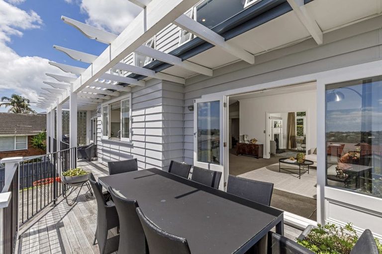 Photo of property in 1/41 East Coast Road, Milford, Auckland, 0620