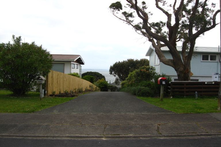 Photo of property in 38 Pacific Parade, Army Bay, Whangaparaoa, 0930
