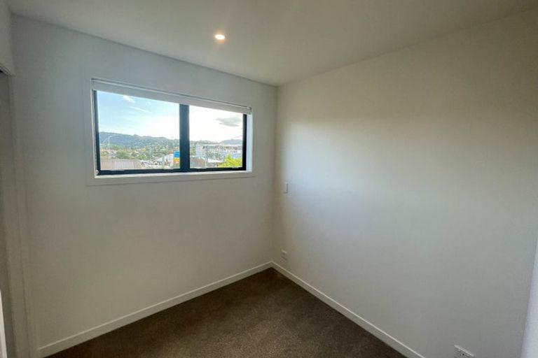 Photo of property in 4/5 Brandon Road, Glen Eden, Auckland, 0602