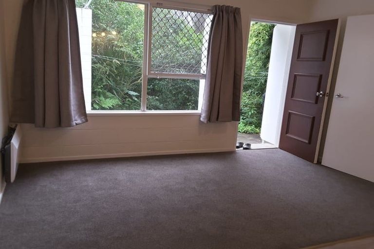 Photo of property in 2/22 Karaka Street, New Lynn, Auckland, 0600