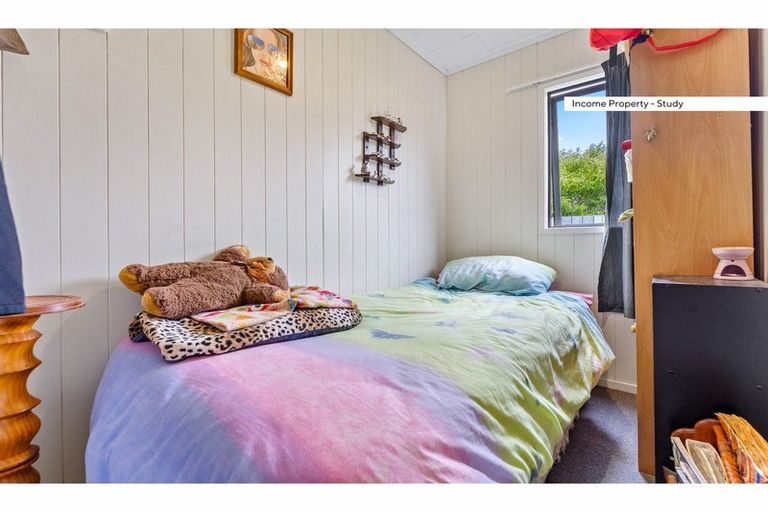 Photo of property in 2/8 Chartwell Avenue, Glenfield, Auckland, 0629