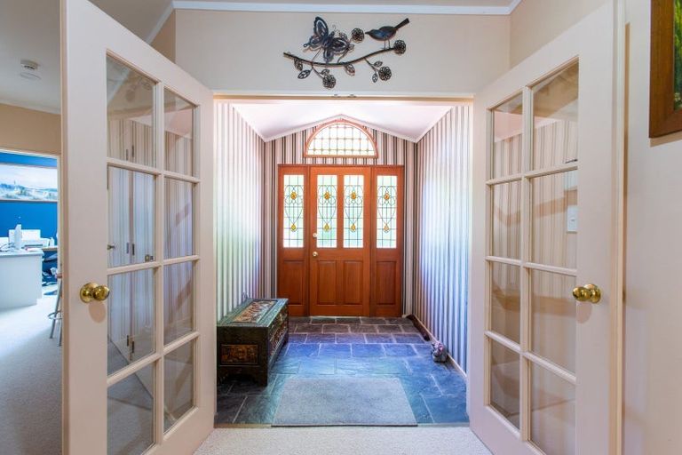 Photo of property in 10 Guinane Street, Dannevirke, 4930