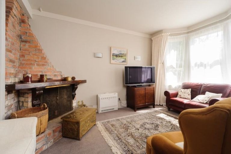 Photo of property in 105 Karori Road, Karori, Wellington, 6012