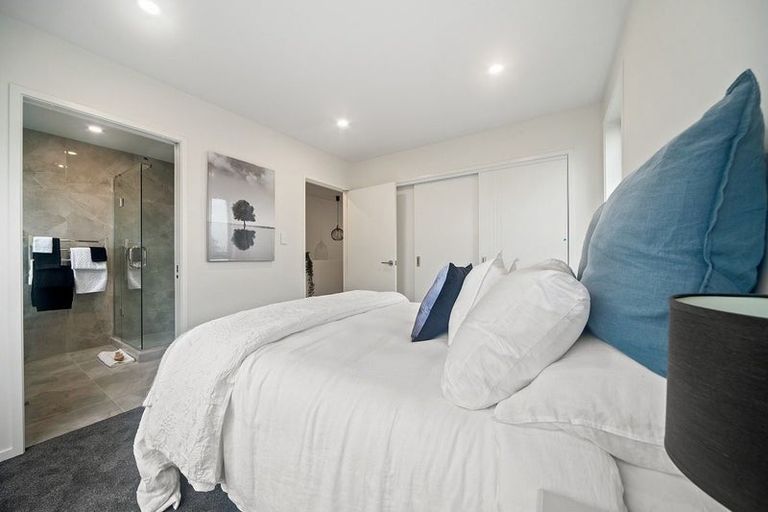 Photo of property in 94e Swanson Road, Henderson, Auckland, 0610