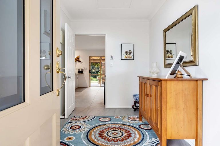 Photo of property in 17 Brights Road, Waiuku, 2123