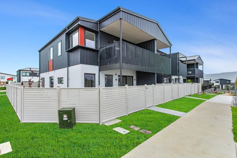 Photo of property in 1 Tana Way, Manurewa, Auckland, 2102