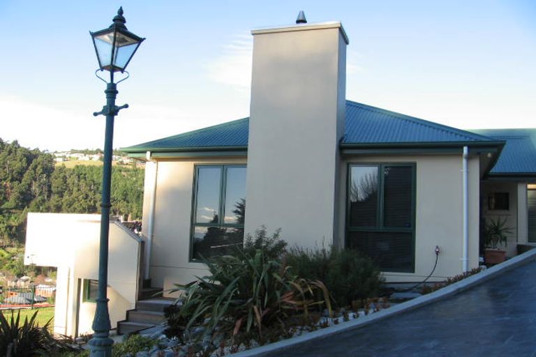 Photo of property in 9 Emerald Lane, Cashmere, Christchurch, 8022