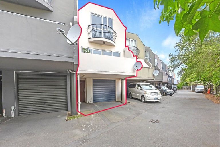 Photo of property in 3/102 Wainui Street, Riccarton, Christchurch, 8041