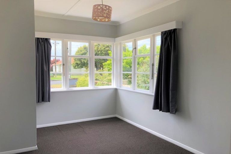 Photo of property in 37 Swiss Avenue, Gonville, Whanganui, 4501