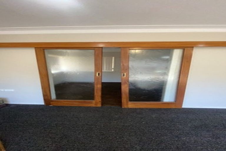 Photo of property in 96 Beaumonts Way, Manurewa, Auckland, 2102