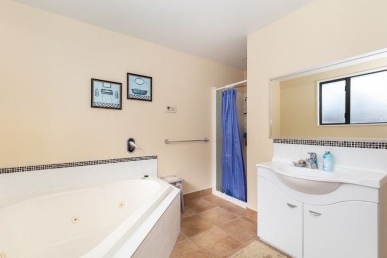 Photo of property in 40 Forest Drive, Parklands, Christchurch, 8083