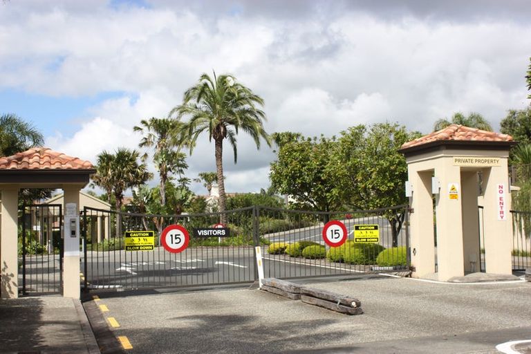 Photo of property in Point Ridge, 8/130f Gills Road, Albany Heights, Auckland, 0632