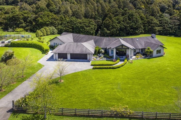 Photo of property in 131b Waitoki Road, Waitoki, Kaukapakapa, 0871