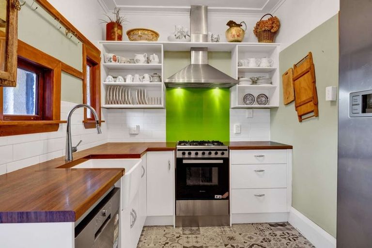 Photo of property in 56 Waihi Road, Hawera, 4610