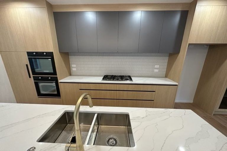 Photo of property in 8d Ringwood Street, Torbay, Auckland, 0630