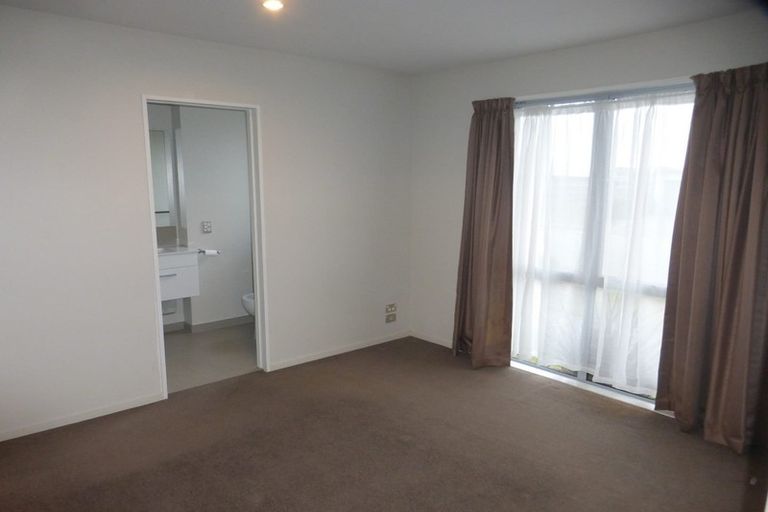 Photo of property in 8 Caulfield Avenue, Halswell, Christchurch, 8025
