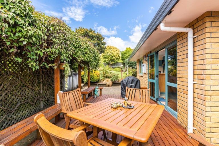 Photo of property in 22 Ashmore Drive, Frankleigh Park, New Plymouth, 4310