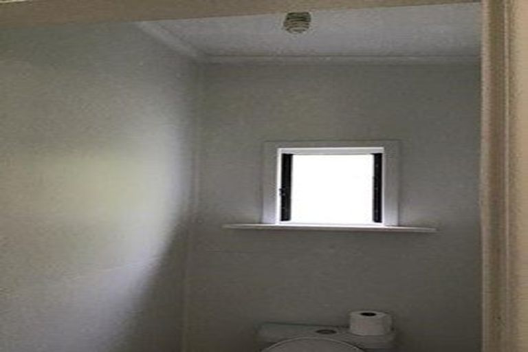 Photo of property in 63 Puriri Road, Waikanae, 5036