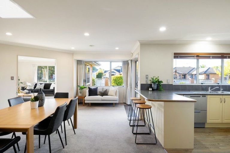 Photo of property in 2 Miers Glade, Rototuna North, Hamilton, 3210