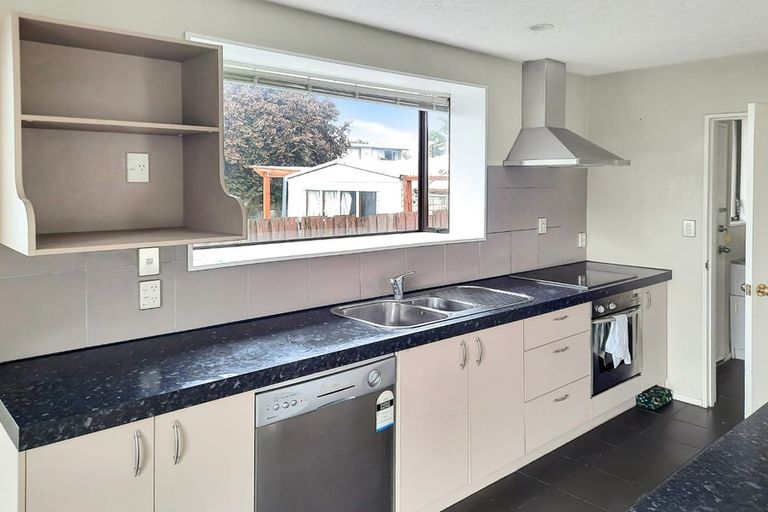 Photo of property in 2/46 Vagues Road, Northcote, Christchurch, 8052