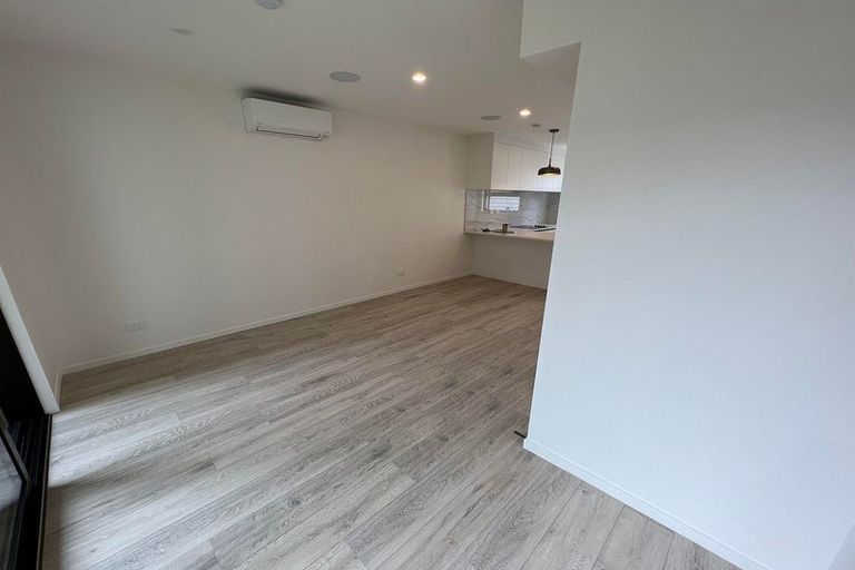 Photo of property in 8/13 Grove Lane, Pakuranga, Auckland, 2010
