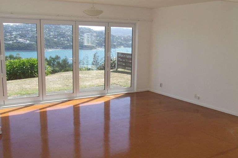 Photo of property in 115 Akaroa Drive, Maupuia, Wellington, 6022