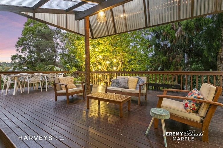 Photo of property in 47 Daffodil Street, Titirangi, Auckland, 0604